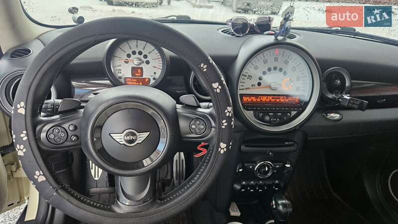 Хэтчбек MINI Cooper 2010 в Львове