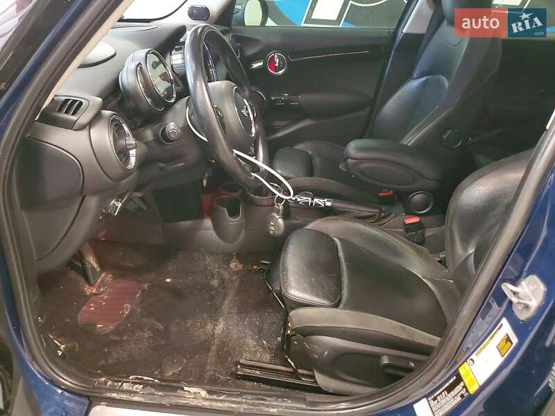 Хэтчбек MINI Cooper 2016 в Ивано-Франковске