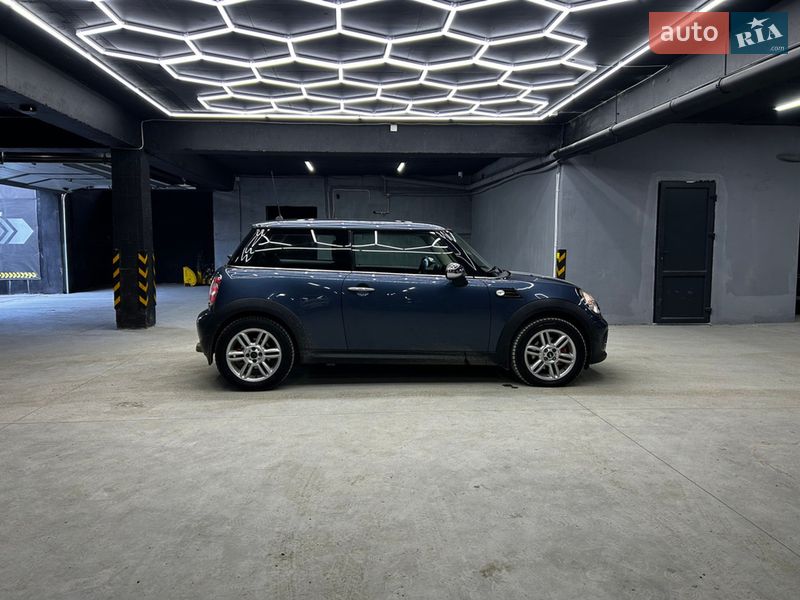 Хетчбек MINI Cooper 2011 в Чернівцях