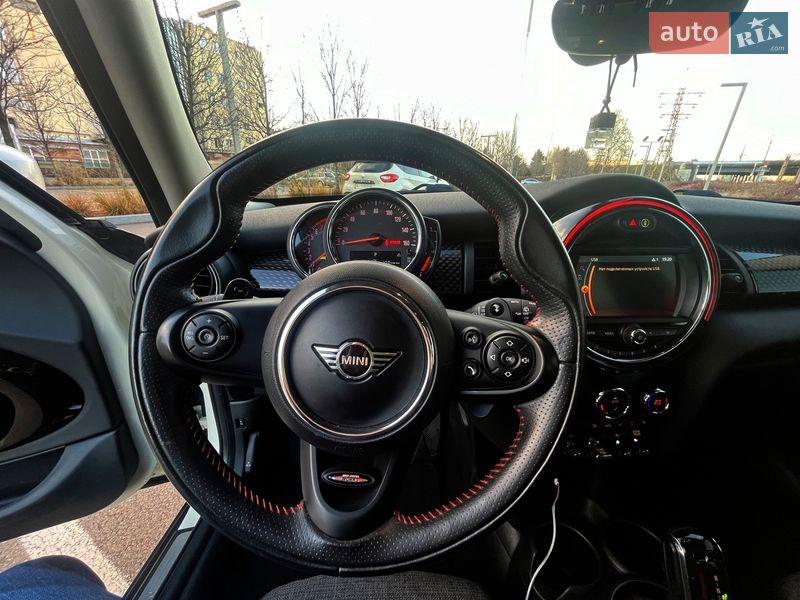 Хэтчбек MINI Cooper 2019 в Киеве