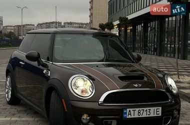 Хэтчбек MINI Cooper 2009 в Ивано-Франковске