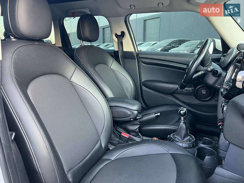 Хетчбек MINI Cooper 2015 в Львові