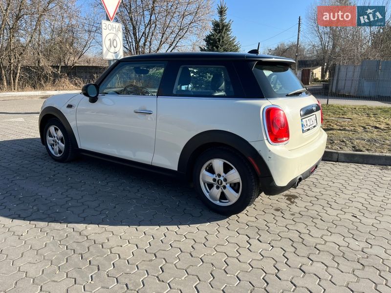 Хэтчбек MINI Cooper 2015 в Киеве