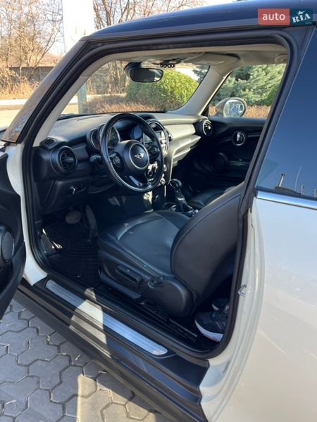 Хэтчбек MINI Cooper 2015 в Киеве