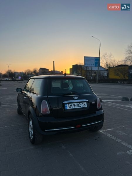 Хетчбек MINI Cooper 2004 в Житомирі