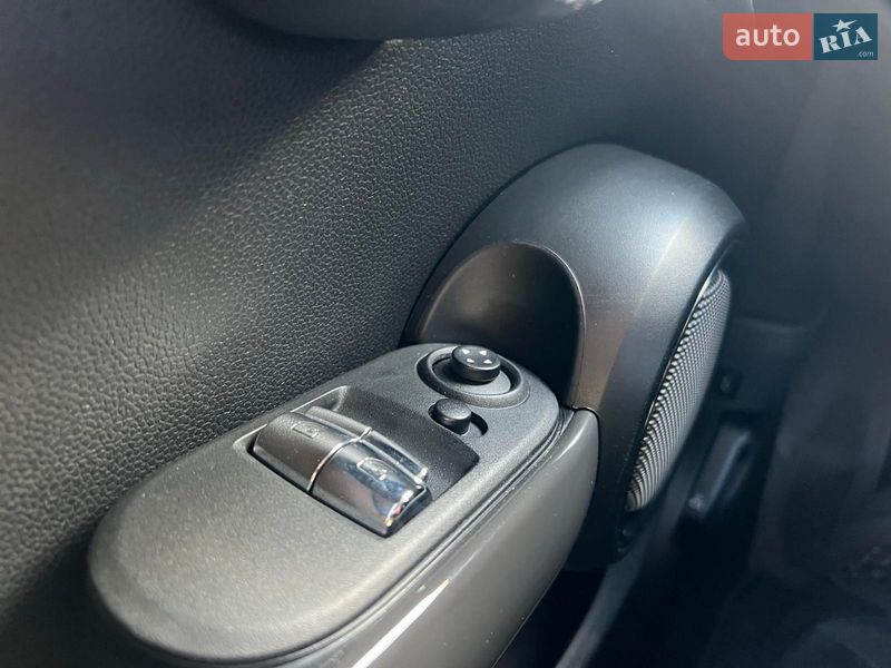 Хэтчбек MINI Cooper 2017 в Киеве