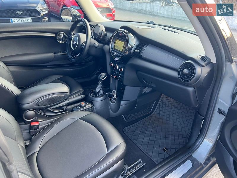Хэтчбек MINI Cooper 2017 в Киеве