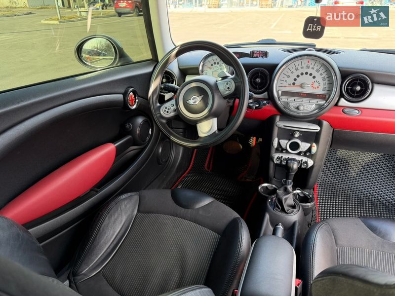 Хэтчбек MINI Cooper 2007 в Киеве