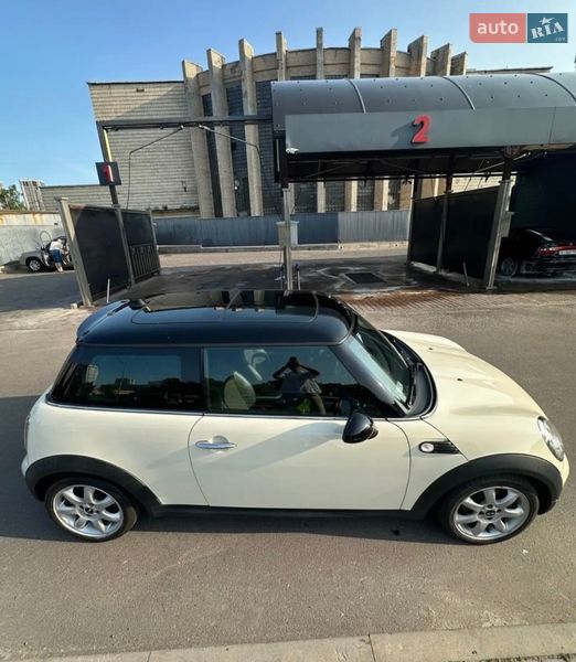 Хэтчбек MINI Cooper 2009 в Черкассах