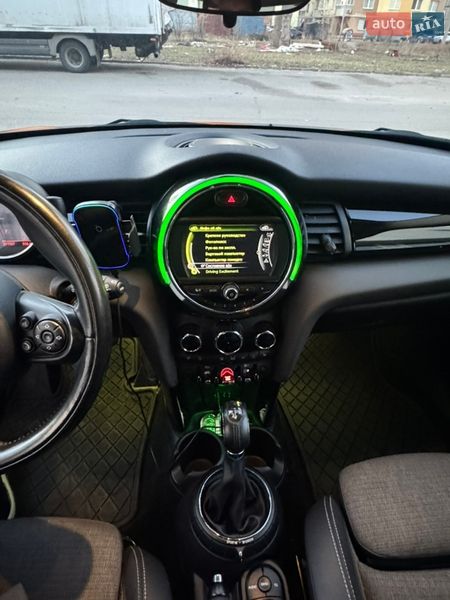 Хэтчбек MINI Cooper 2016 в Киеве