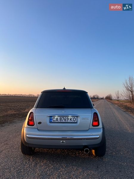 Хетчбек MINI Cooper 2003 в Богуславі