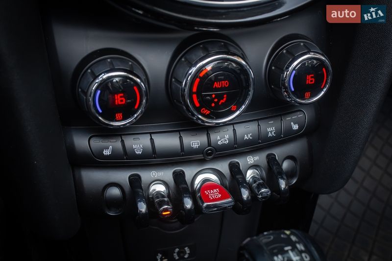 Хэтчбек MINI Cooper 2016 в Киеве