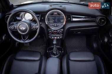 Хэтчбек MINI Cooper 2016 в Киеве