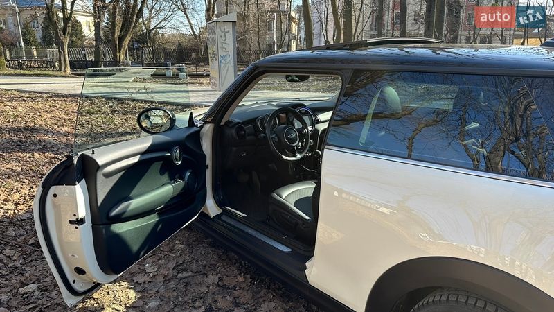 Хетчбек MINI Cooper 2016 в Львові