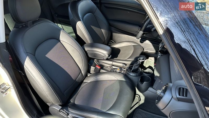 Хетчбек MINI Cooper 2016 в Львові