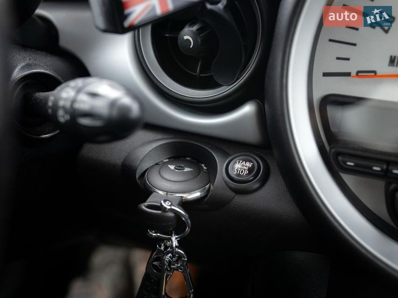 Хэтчбек MINI Cooper 2013 в Киеве