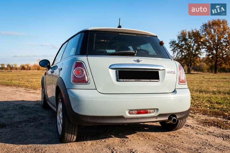 Хэтчбек MINI Cooper 2013 в Киеве
