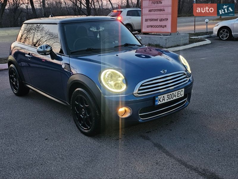 Хэтчбек MINI Cooper 2008 в Киеве фото Хэтчбек MINI Cooper 2008 в Киеве