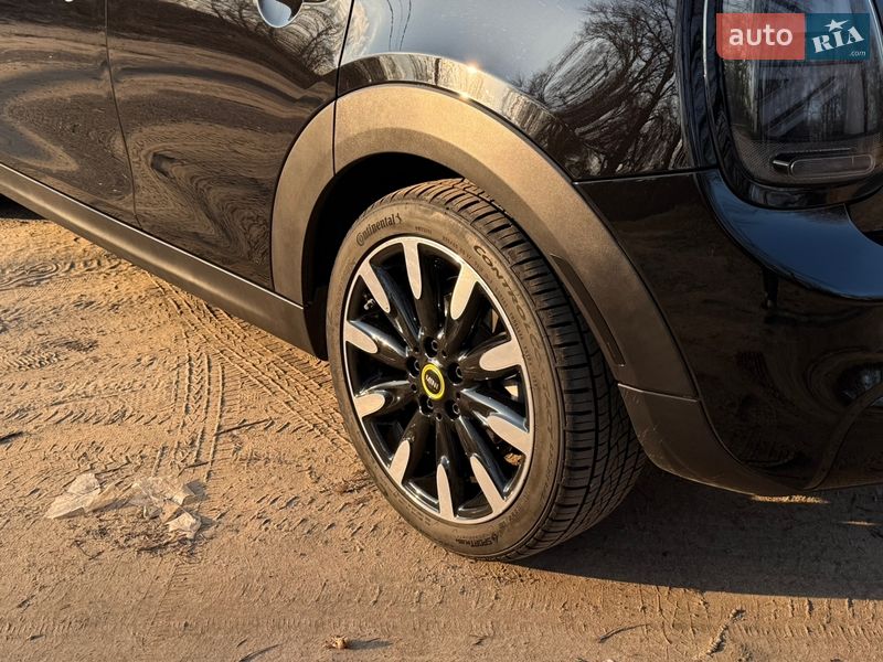 Хэтчбек MINI Cooper 2017 в Киеве