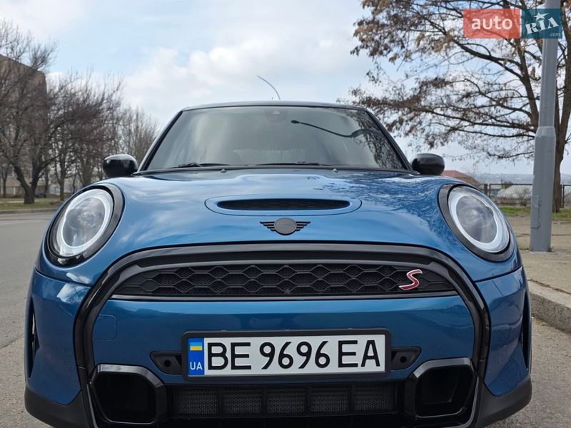 Хетчбек MINI Cooper 2023 в Южноукраїнську