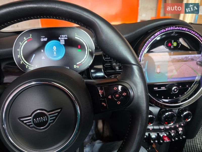 Хетчбек MINI Cooper 2023 в Южноукраїнську