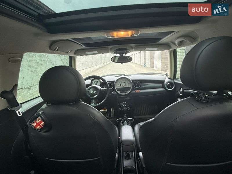 Хэтчбек MINI Cooper 2011 в Ирпене фото 6 Хэтчбек MINI Cooper 2011 в Ирпене