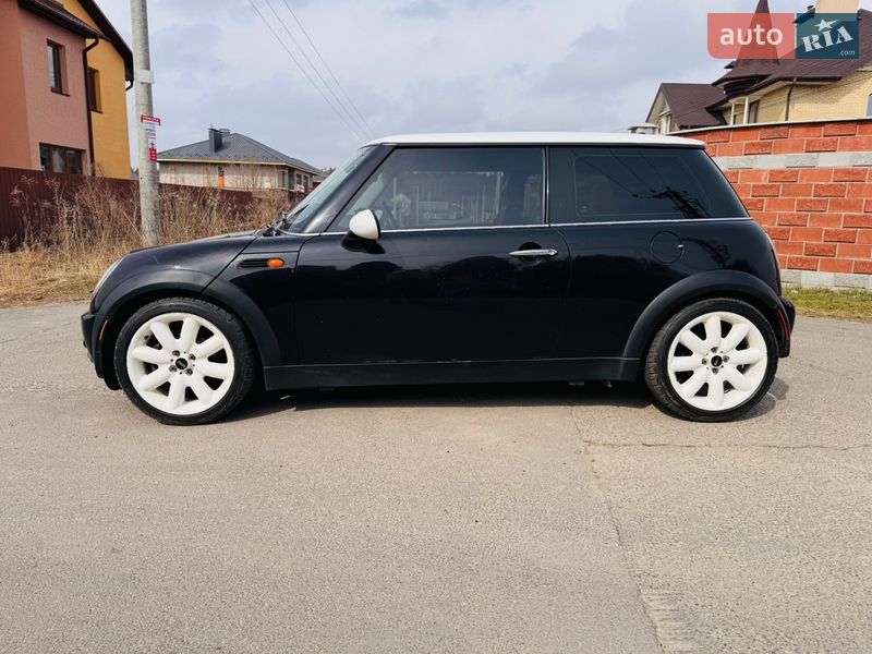 Хэтчбек MINI Cooper 2003 в Киеве