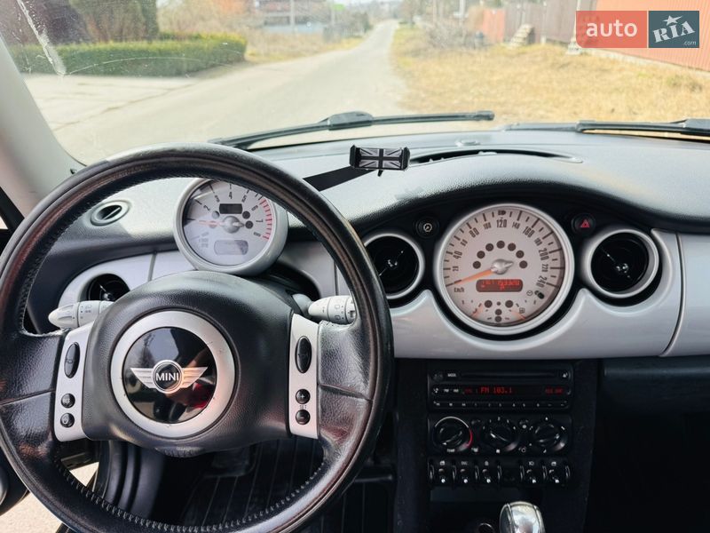 Хэтчбек MINI Cooper 2003 в Киеве