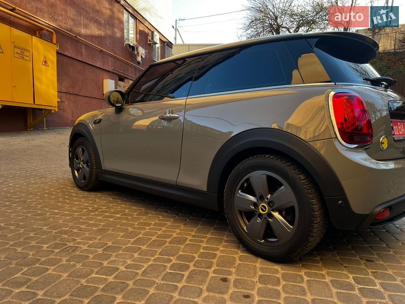 Хэтчбек MINI Cooper 2022 в Виннице