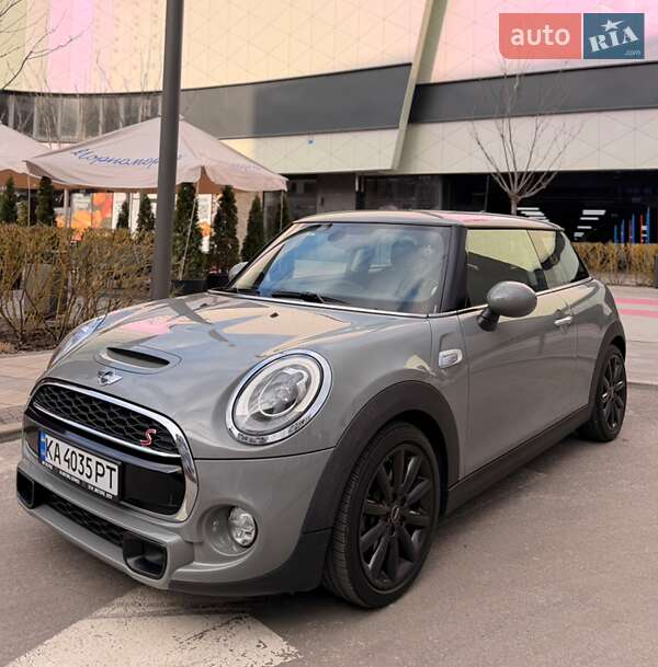 Хэтчбек MINI Cooper 2017 в Киеве