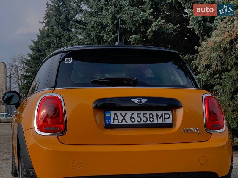 Хетчбек MINI Cooper 2016 в Новій Водолагі