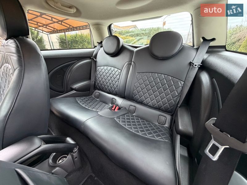 Хэтчбек MINI Cooper 2010 в Одессе