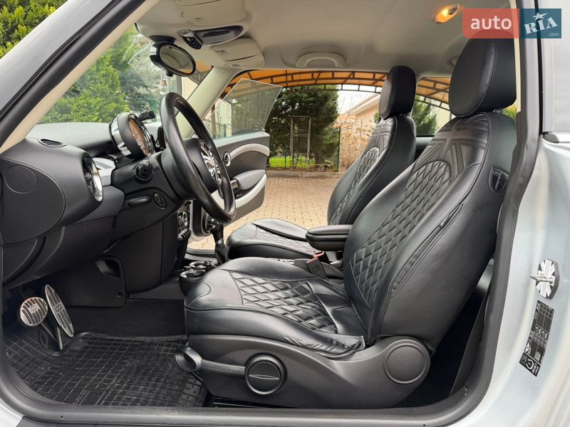 Хэтчбек MINI Cooper 2010 в Одессе