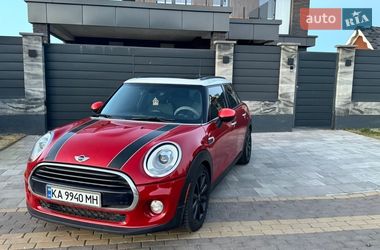 Хэтчбек MINI Cooper 2016 в Софиевской Борщаговке фото Хэтчбек MINI Cooper 2016 в Софиевской Борщаговке