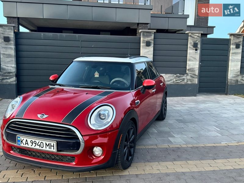 Хэтчбек MINI Cooper 2016 в Софиевской Борщаговке фото Хэтчбек MINI Cooper 2016 в Софиевской Борщаговке