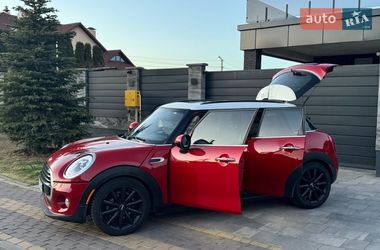 Хэтчбек MINI Cooper 2016 в Софиевской Борщаговке
