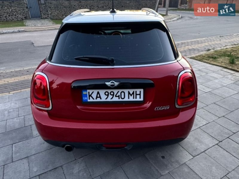 Хэтчбек MINI Cooper 2016 в Софиевской Борщаговке фото 12 Хэтчбек MINI Cooper 2016 в Софиевской Борщаговке