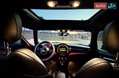 Хэтчбек MINI Cooper 2016 в Софиевской Борщаговке фото 27 Хэтчбек MINI Cooper 2016 в Софиевской Борщаговке