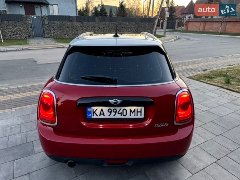 Хэтчбек MINI Cooper 2016 в Софиевской Борщаговке
