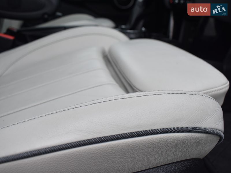 Хэтчбек MINI Cooper 2015 в Киеве