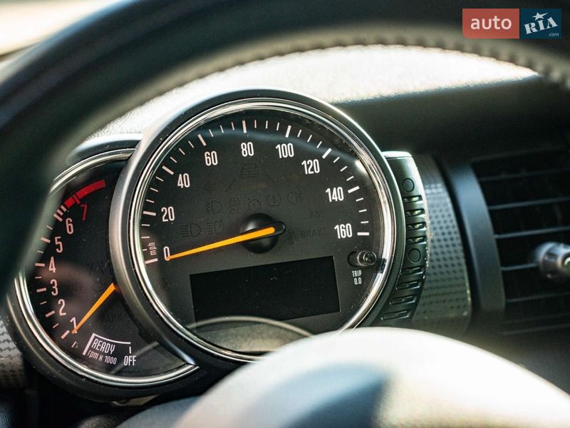 Хэтчбек MINI Cooper 2015 в Черновцах