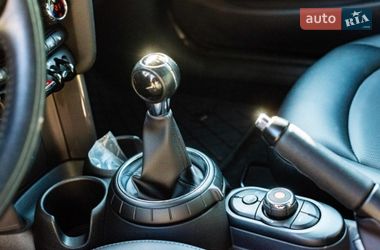 Хэтчбек MINI Cooper 2015 в Черновцах