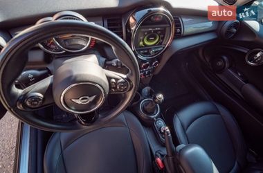 Хэтчбек MINI Cooper 2015 в Черновцах