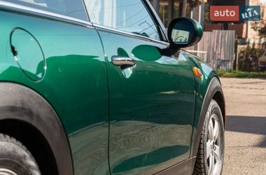 Хэтчбек MINI Cooper 2015 в Черновцах