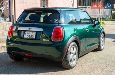 Хэтчбек MINI Cooper 2015 в Черновцах