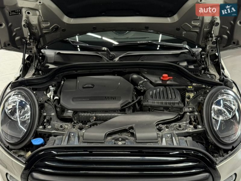 Хэтчбек MINI Cooper 2019 в Кременчуге