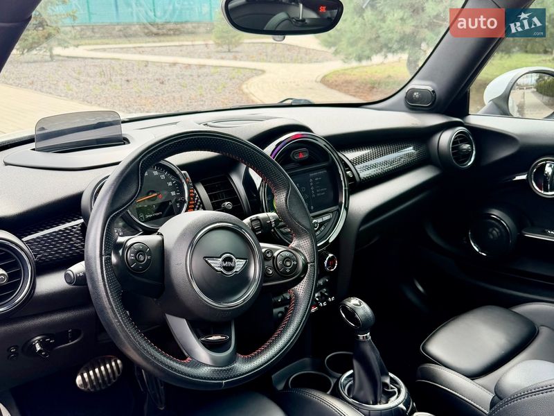 Хэтчбек MINI Cooper 2017 в Киеве