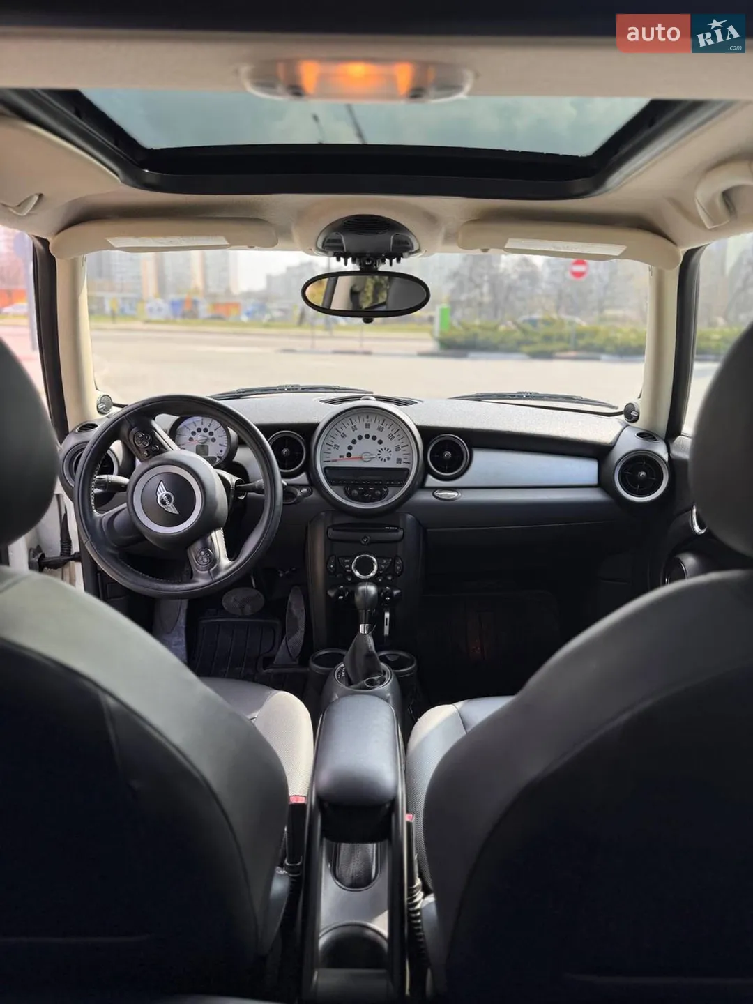 2011 MINI Cooper - мініатюра 3