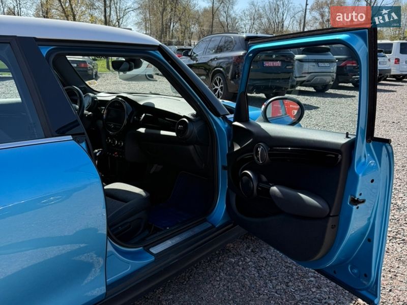 Хетчбек MINI Cooper 2017 в Черкасах