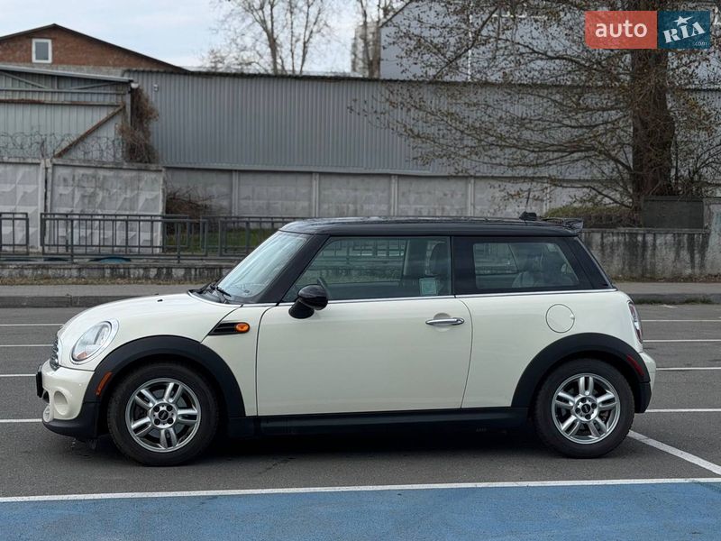 MINI Cooper 2012